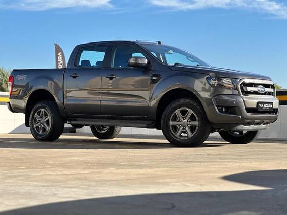 FORD RANGER 2.2 XLS 4X4 CD 16V DIESEL 4P AUTOMÁTICO FORD RANGER 2.2 XLS 4X4 CD 16V DIESEL 4P AUTOMÁTICO